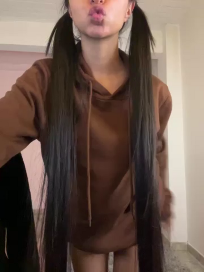 aly_golden_