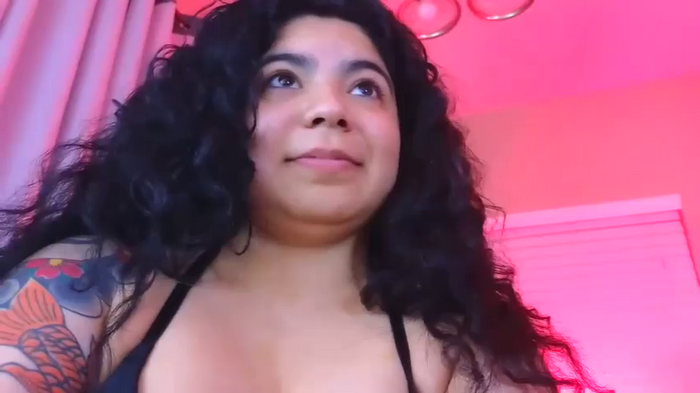 miacanela_xo