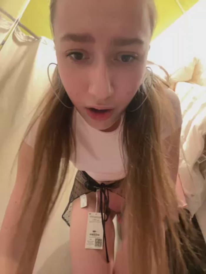 Lia__Love