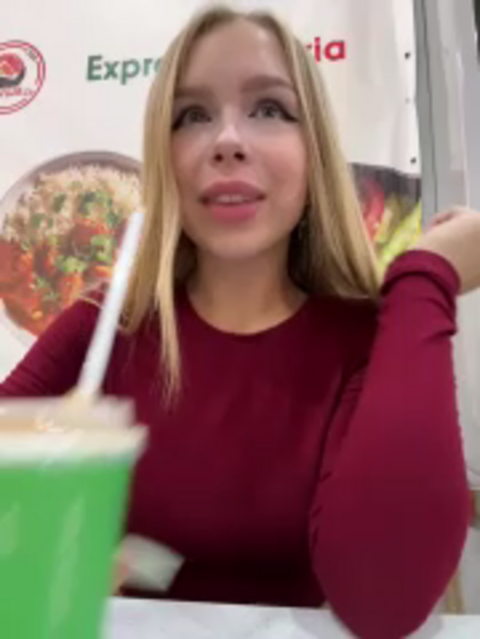 mur_girl