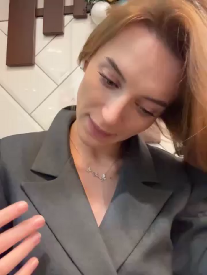 -AngelAri-