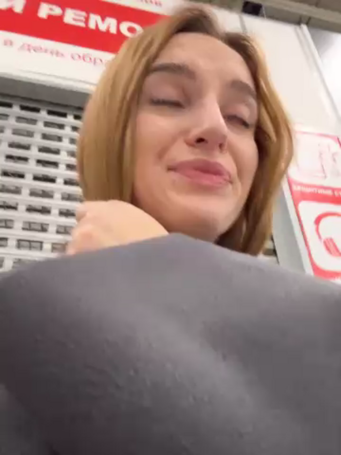 -AngelAri-