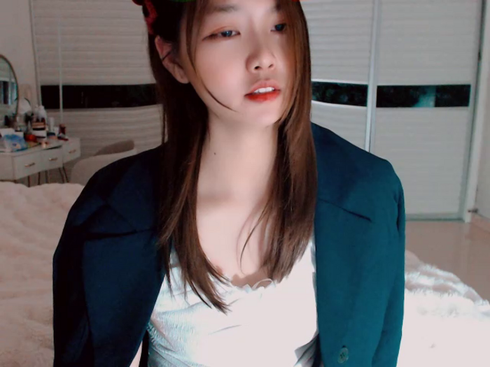 -Lucky_Girl