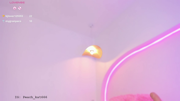 katiepeach_