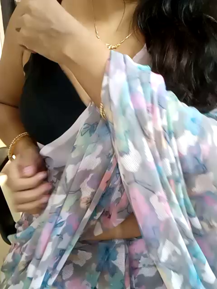 kaamuk_shweta