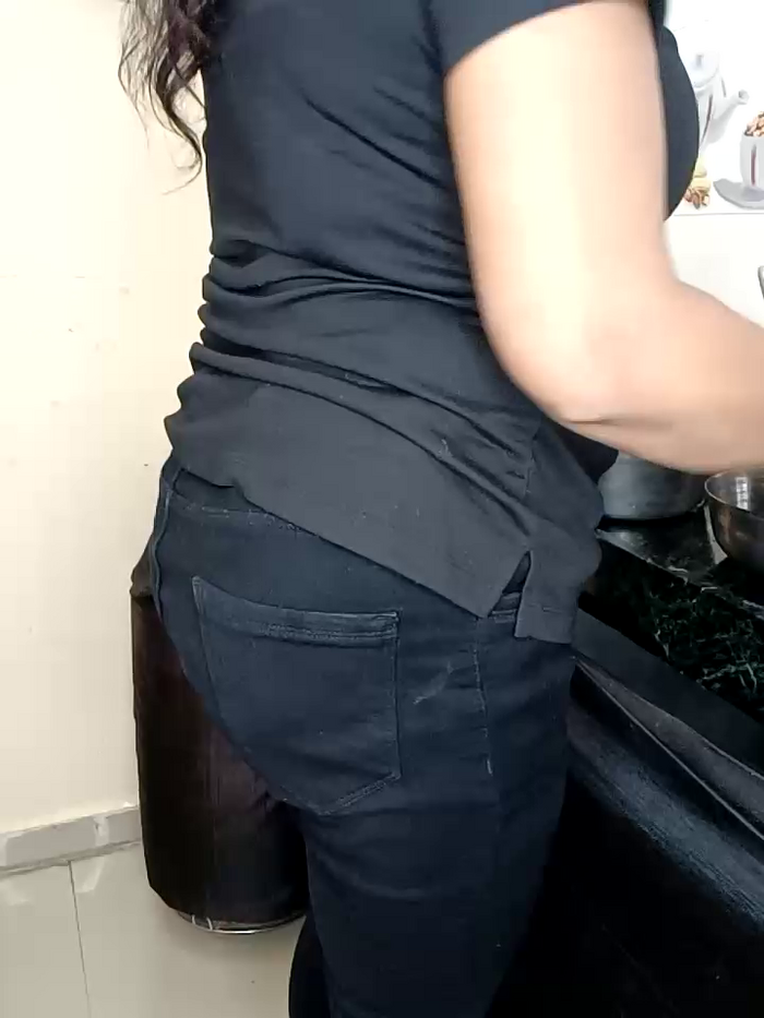 kaamuk_shweta