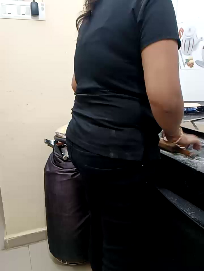 kaamuk_shweta
