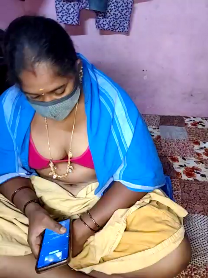 tamilvillagecouple1