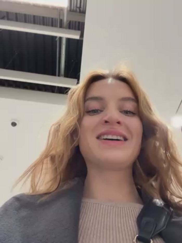 -AngelAri-