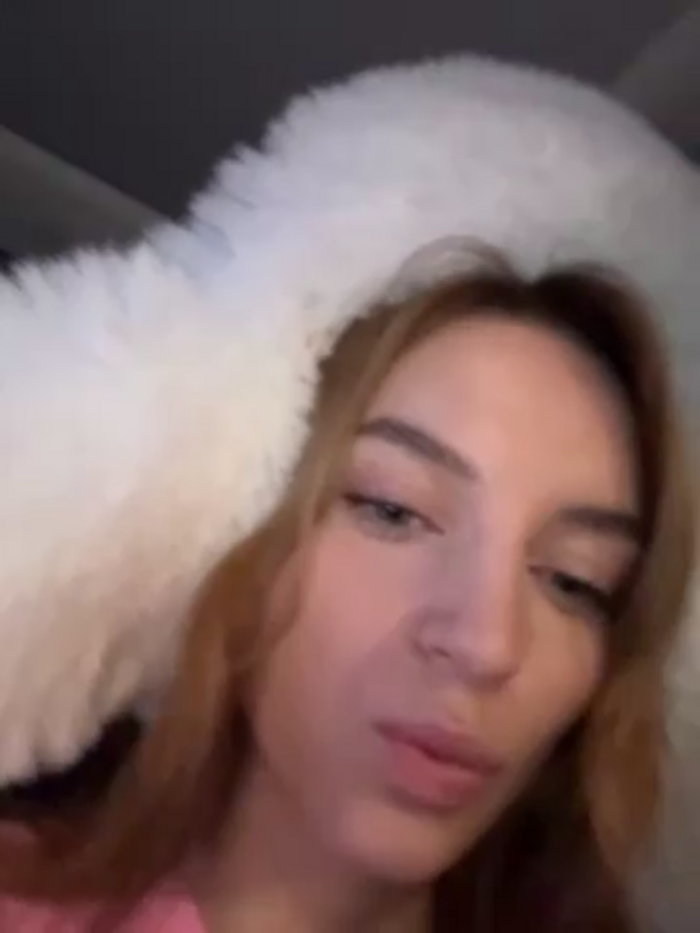 -AngelAri-