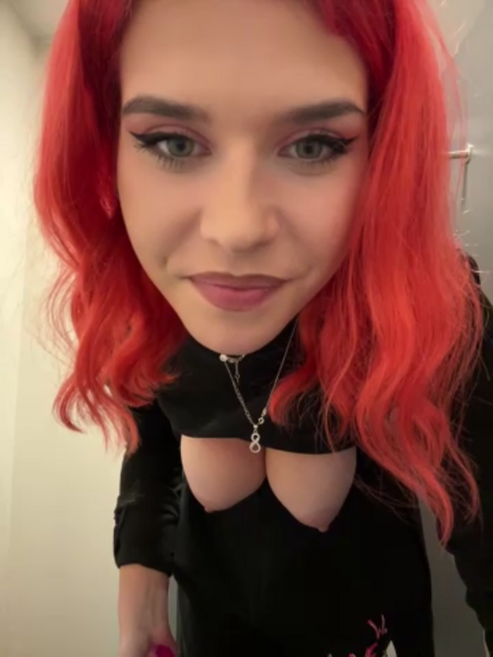 RiriRoseey