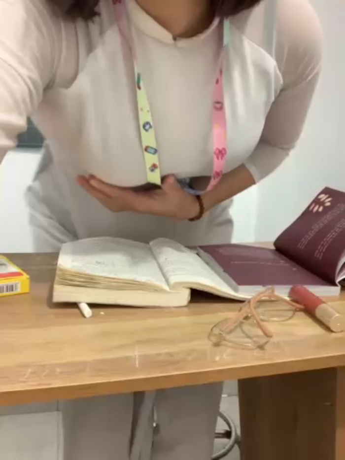 Schoolgirl_6969