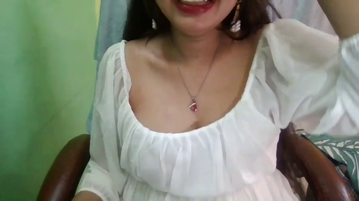 Yashika_Love1