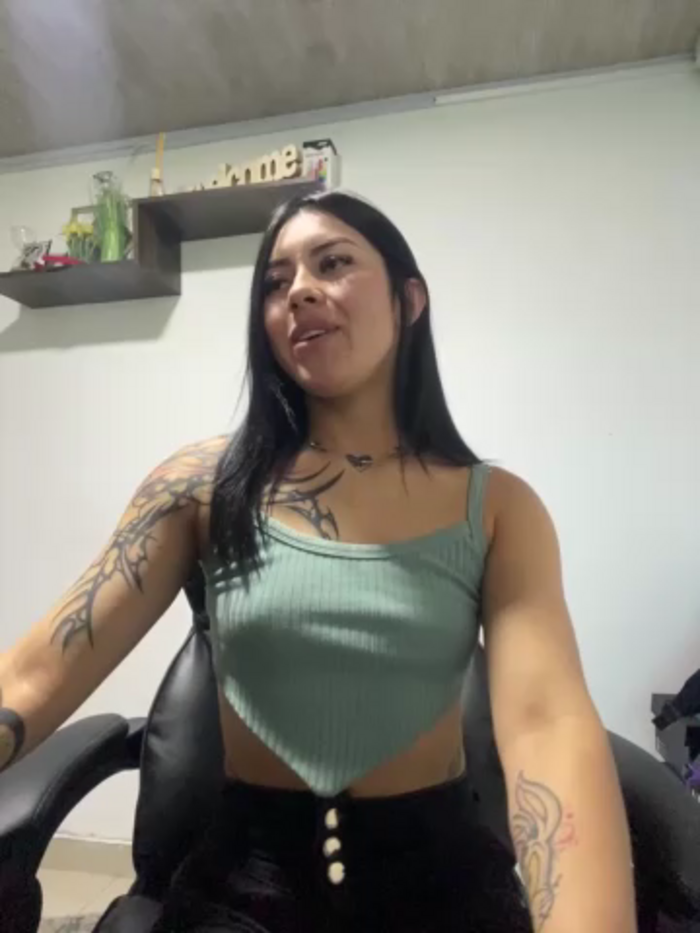 emily_22x