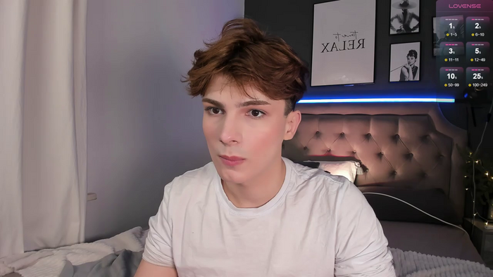 Call_me_Leo_