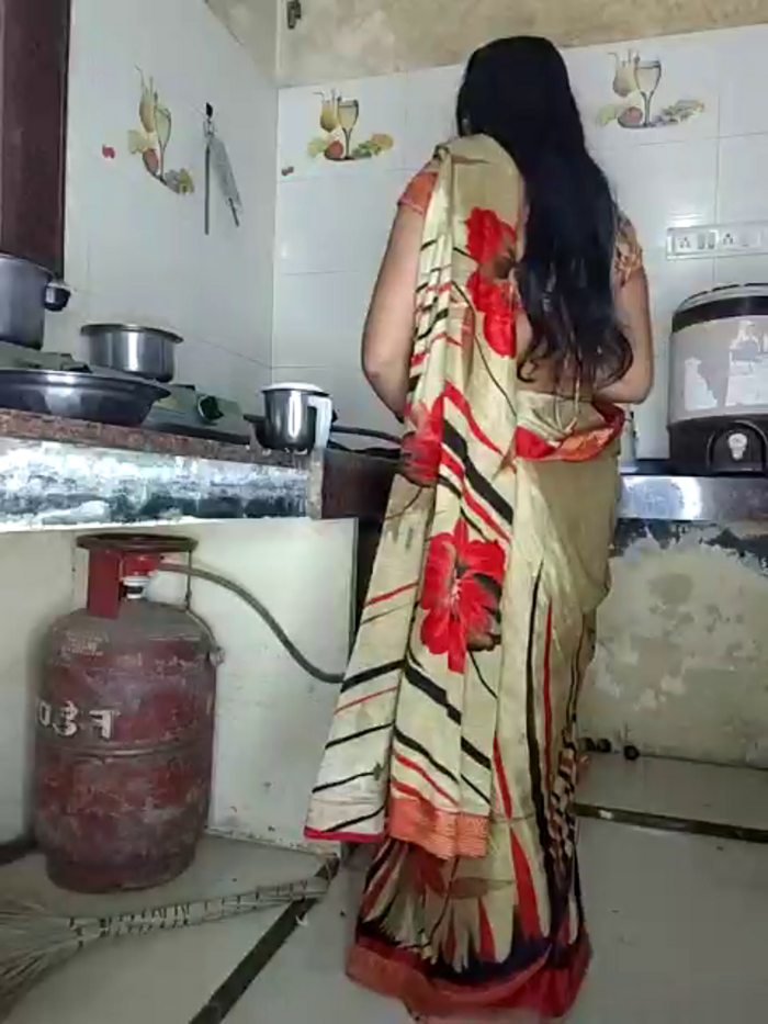 DesiRiya77