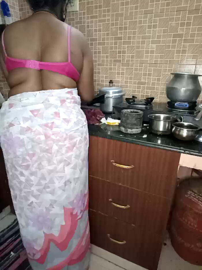 Tamil-hotwife