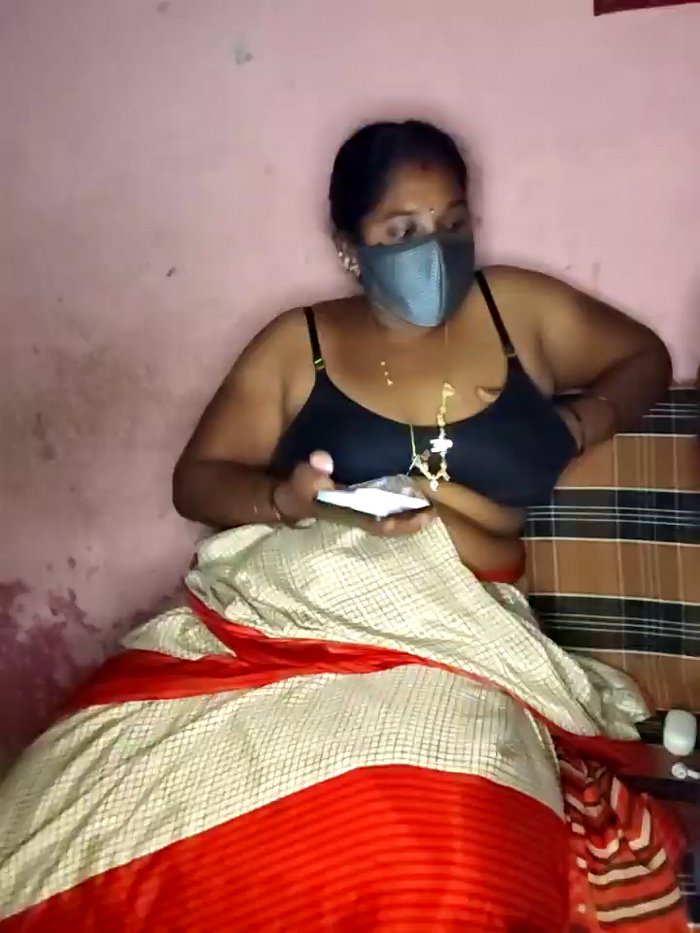 tamilvillagecouple1