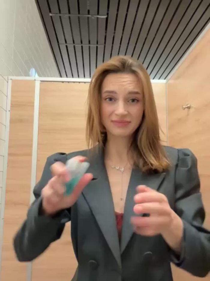 -AngelAri-