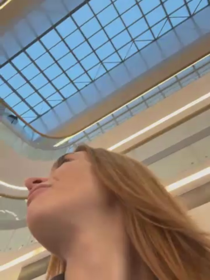 -AngelAri-