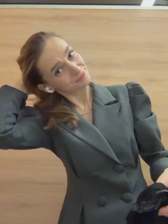 -AngelAri-
