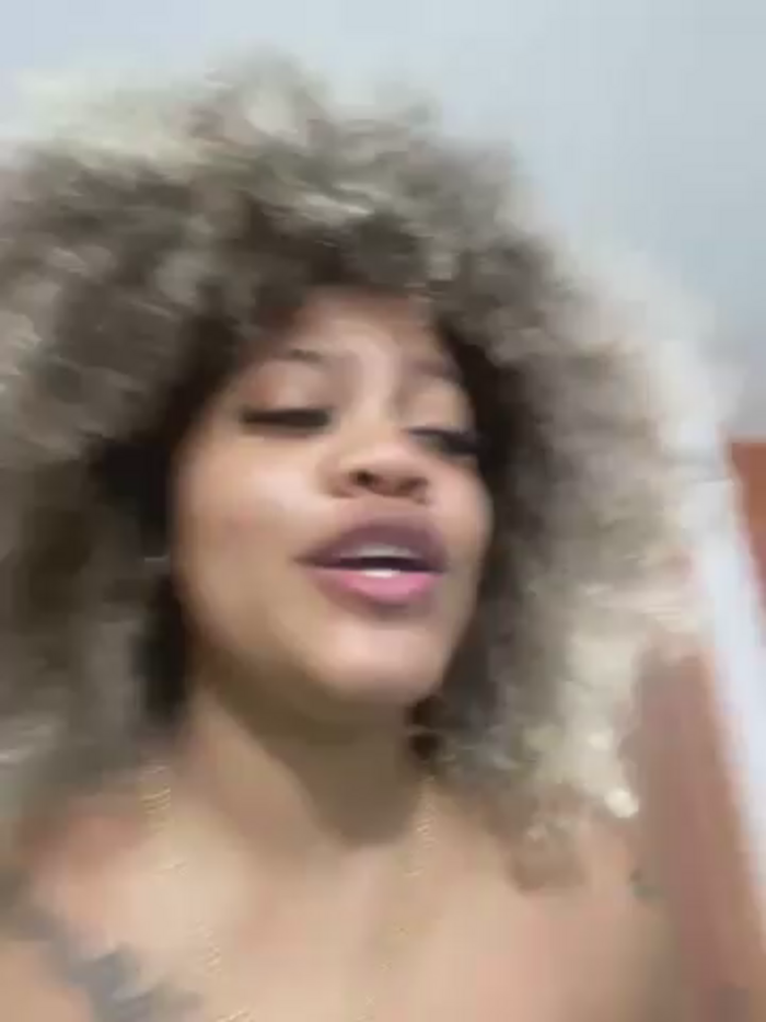 riri_brunnete