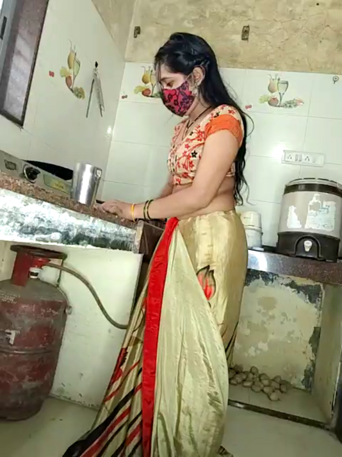 DesiRiya77