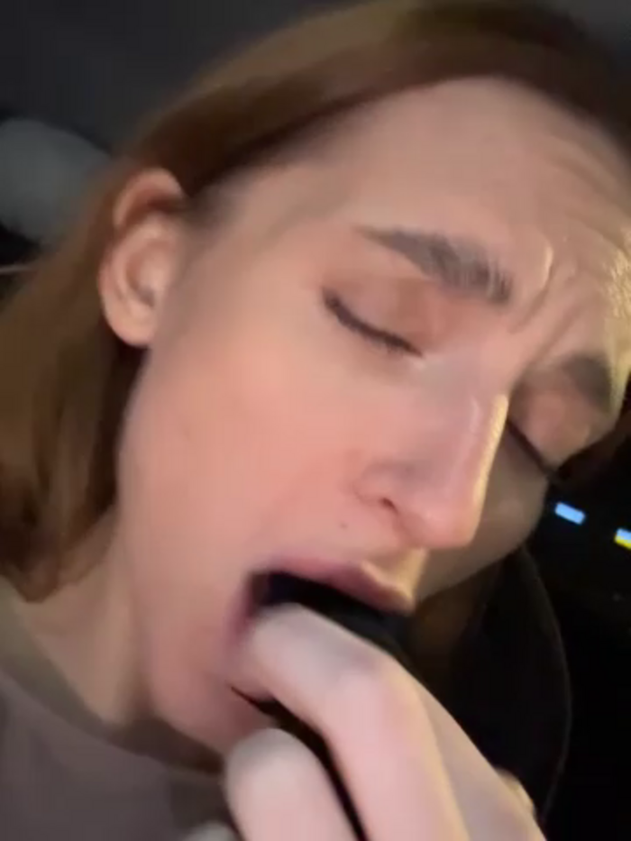 -AngelAri-