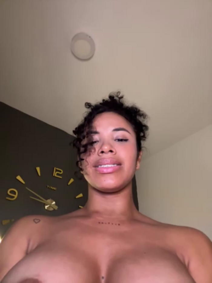 Brunettexio