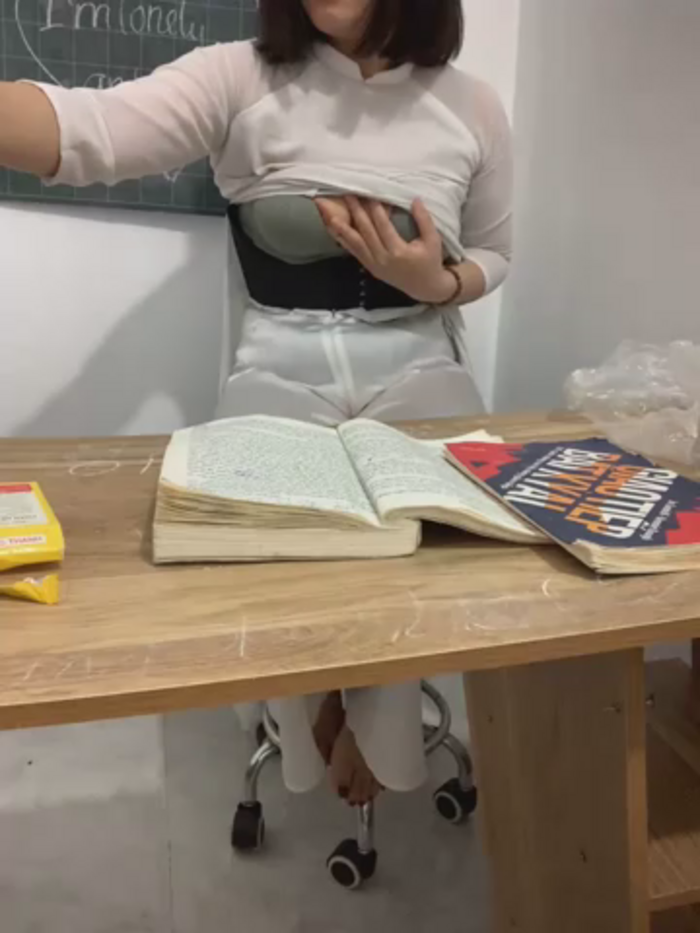 Schoolgirl_6969