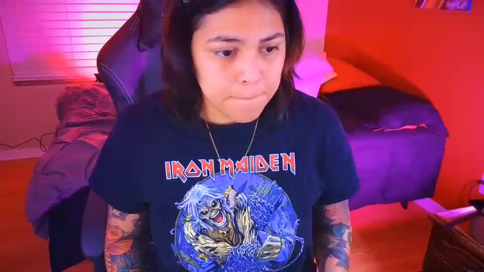 miacanela_xo