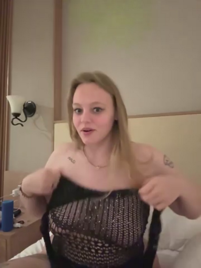 KinkyAmy6