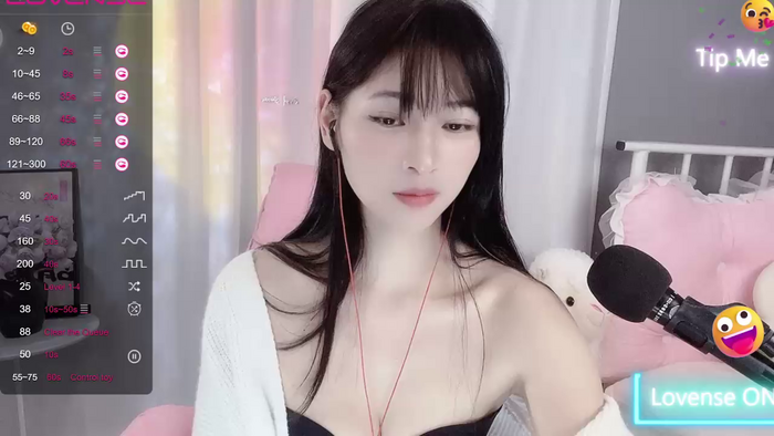 -Jolene-688-