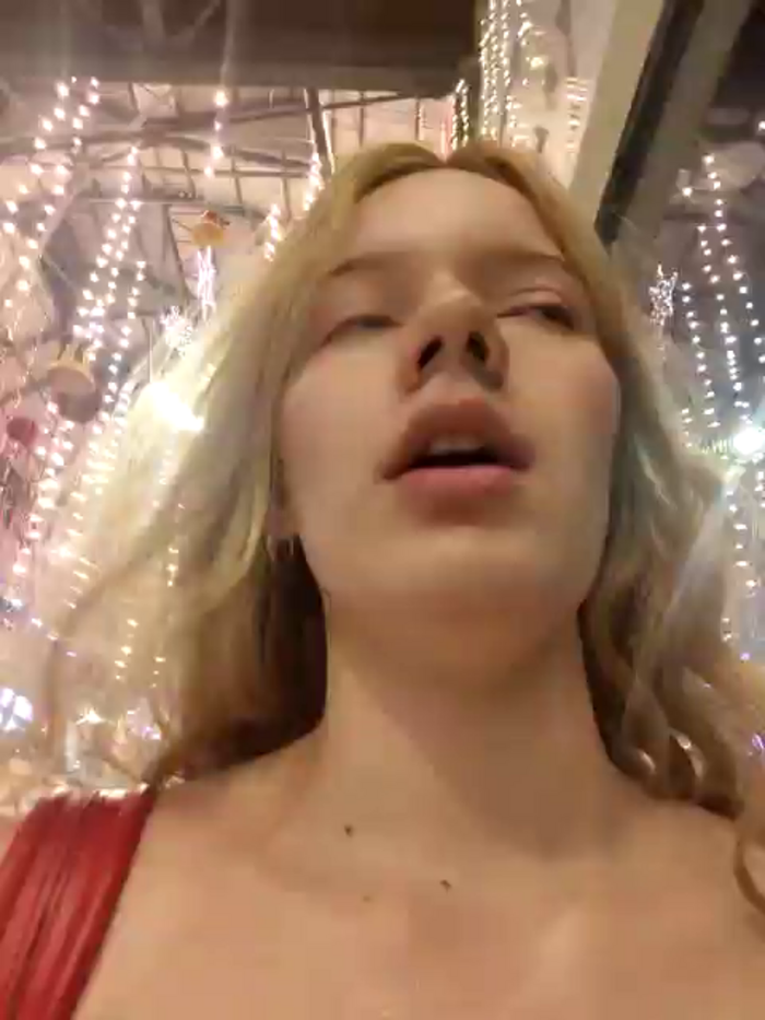 NicoleCut