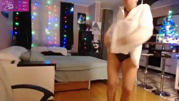 2025/01/01/stripchat-roxana_brooks-15-31-35
