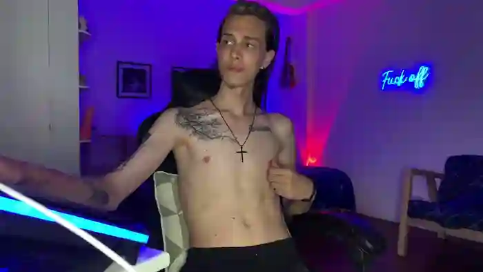 2025/01/01/stripchat-den_bluexx-01-09-16