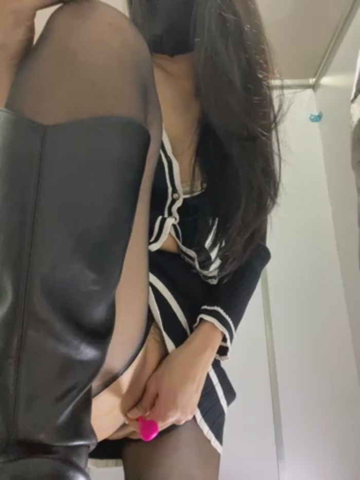 Asia-Lynn