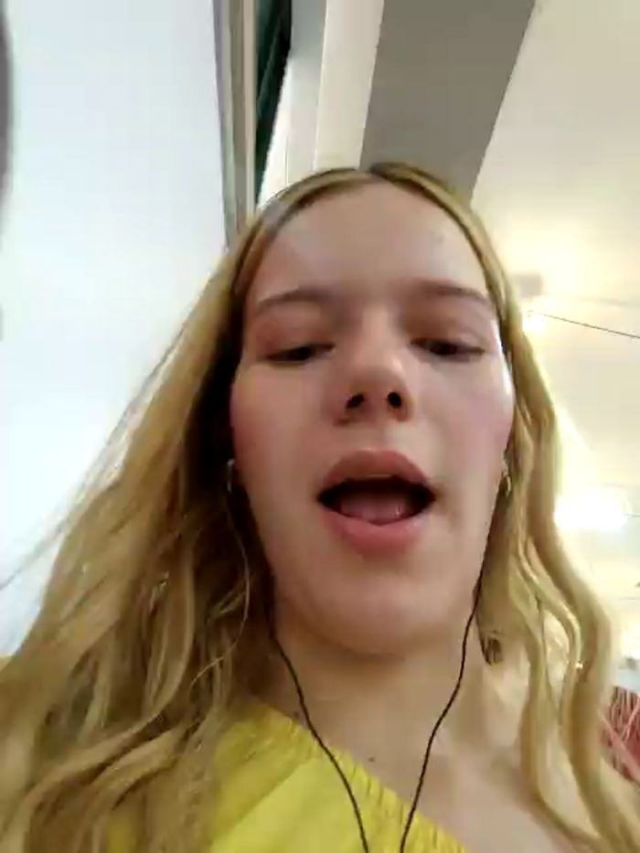 NicoleCut