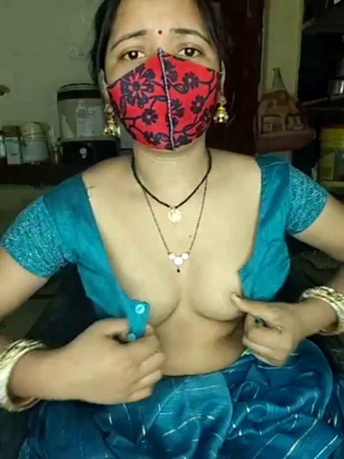 DesiRiya77