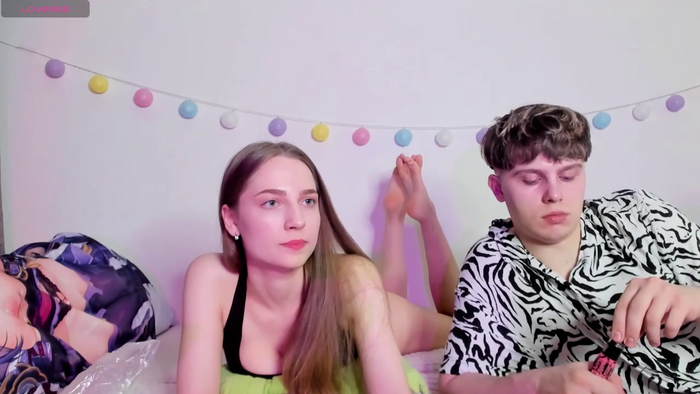Emily_and_Ilumi