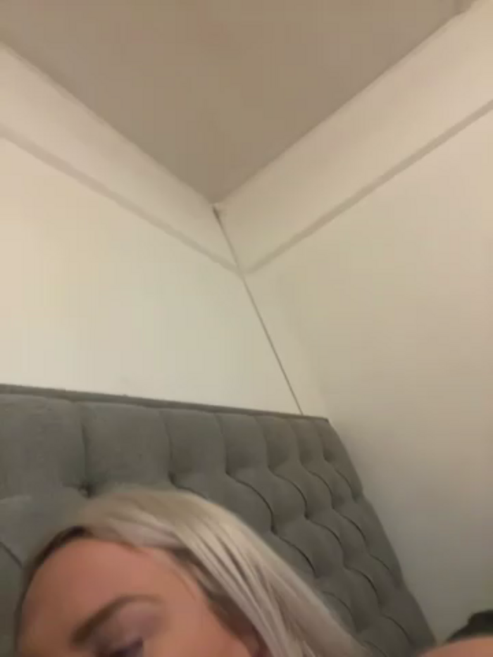 Bustyblondebabe32