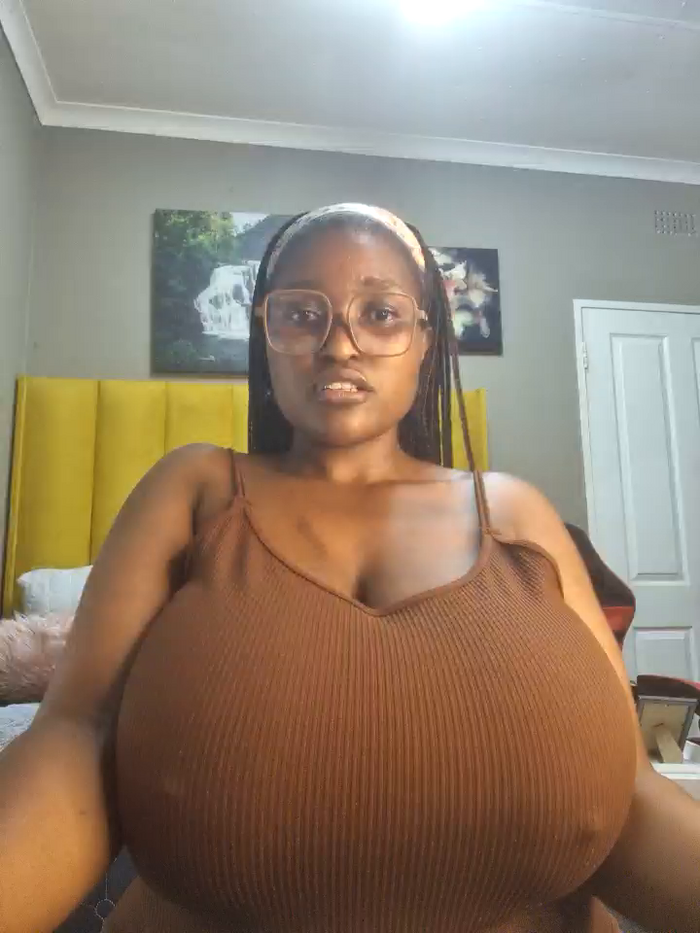 Bustygoddess32