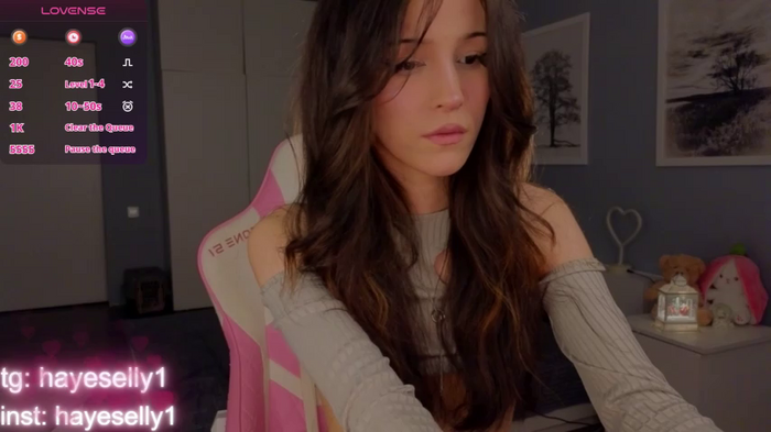 Ella_Hayes