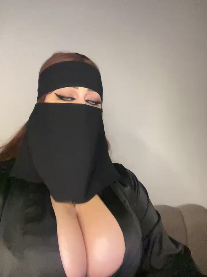 QueenDina777