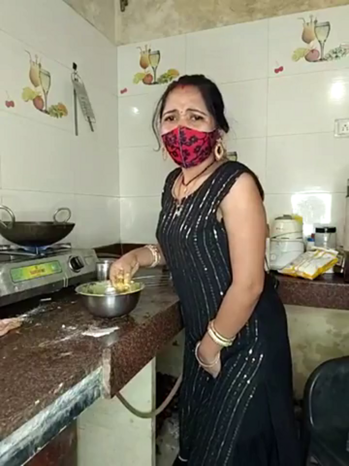 DesiRiya77