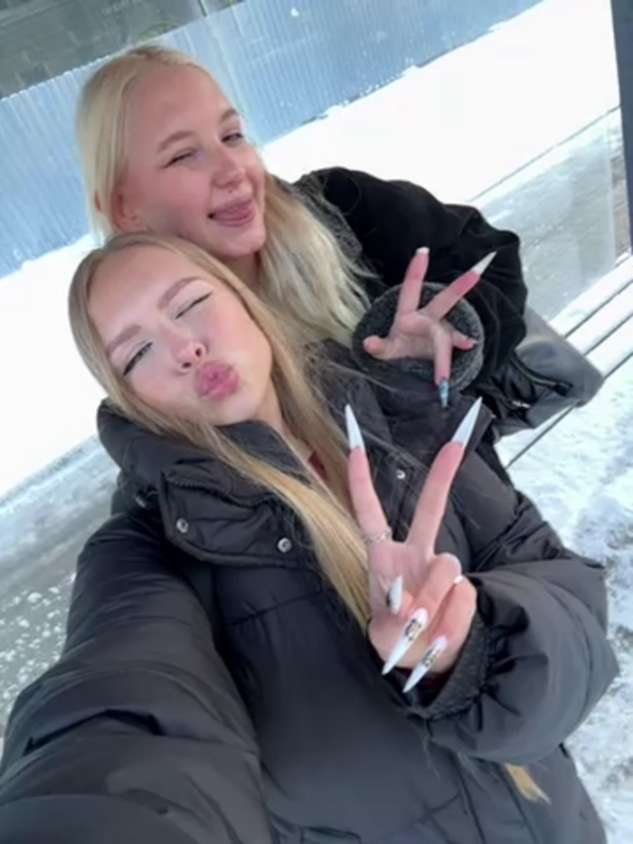 mur_girl
