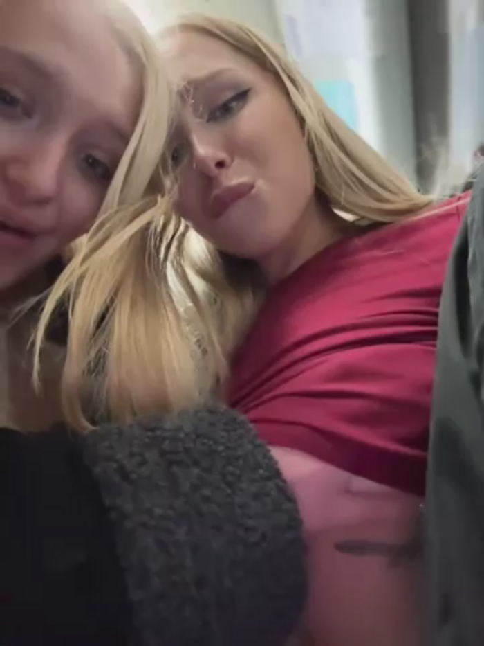 mur_girl