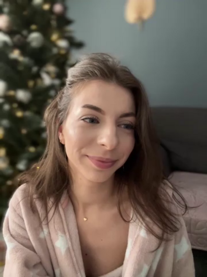Mia_Ethan