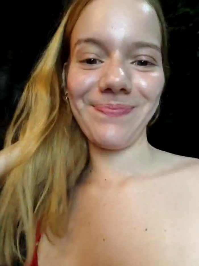 NicoleCut