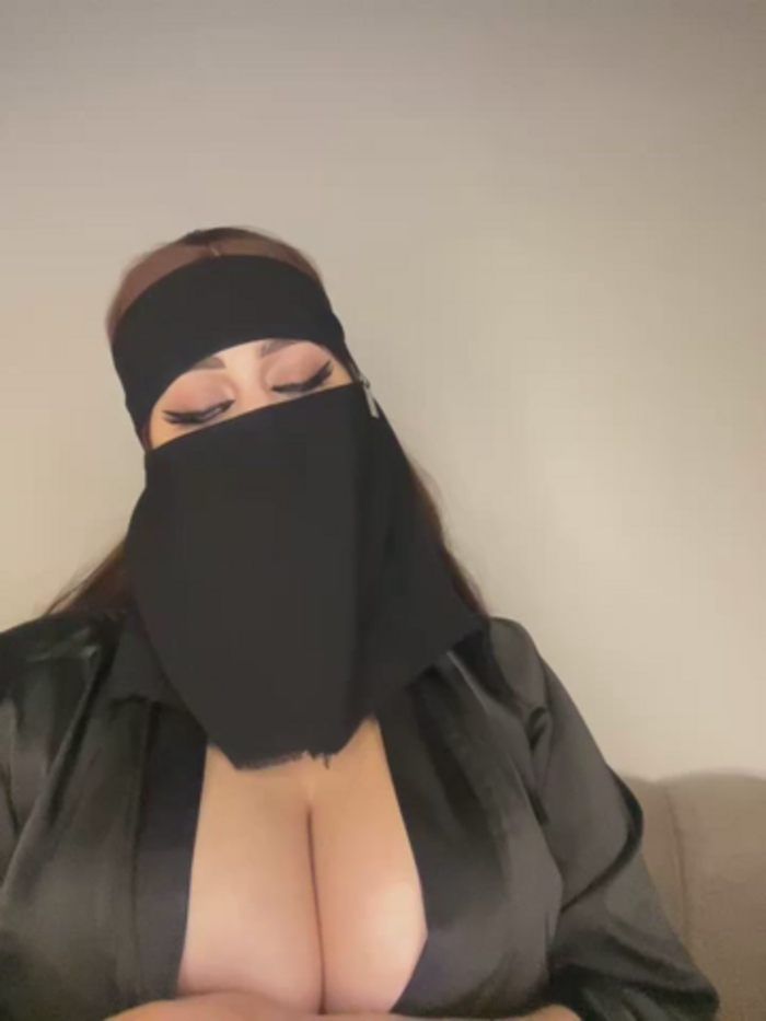 QueenDina777